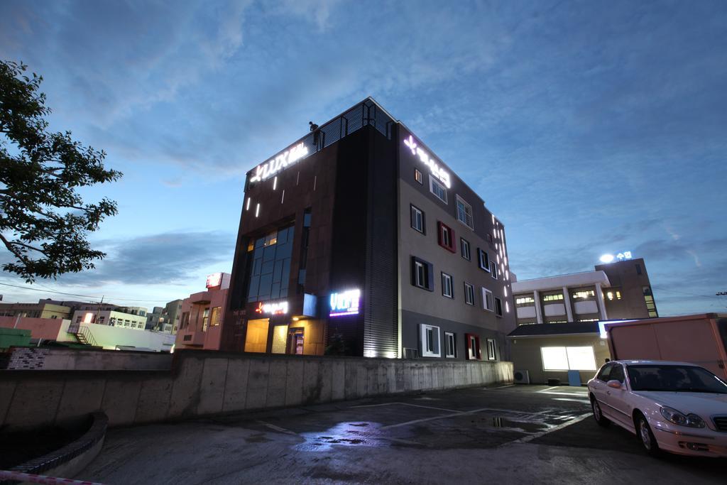 Jeju Lux Hotel Oso-ri Eksteriør bilde